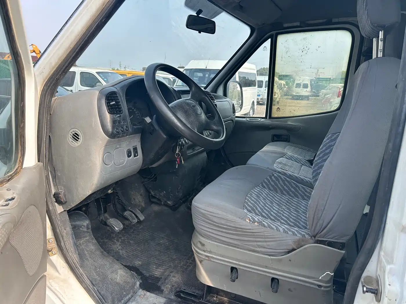 Ford Classic Transit 2016 2016 Model 2.8T Diesel Short Wheelbase 6-Seat Medium Roof Multi-Purpose Vehicle JX493ZLQ4
