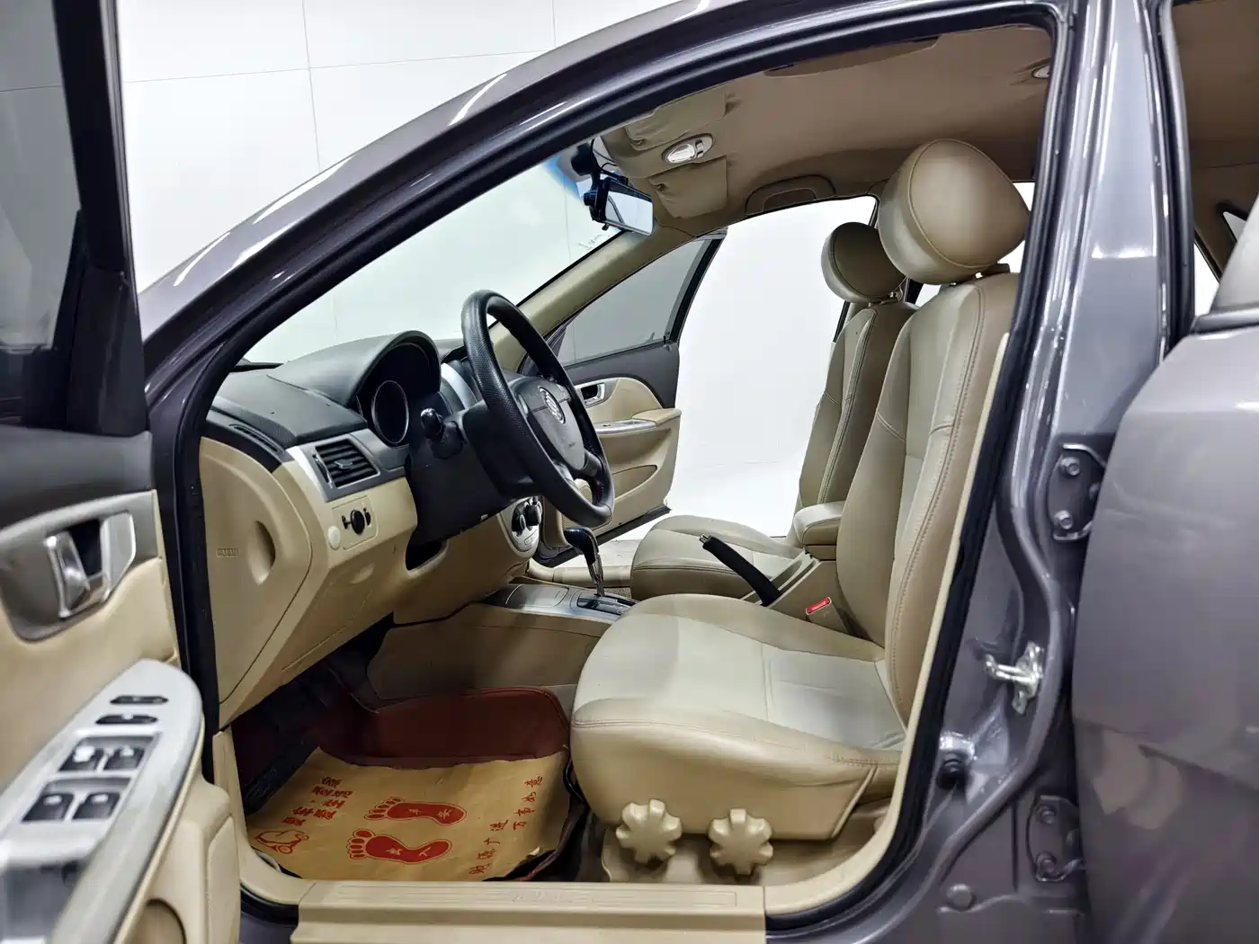 Buick Excelle 2015 1.5L Automatic Classic фото 10