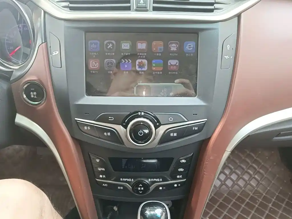 BYD G5 2014 1.5TID Automatic Premium фото 13