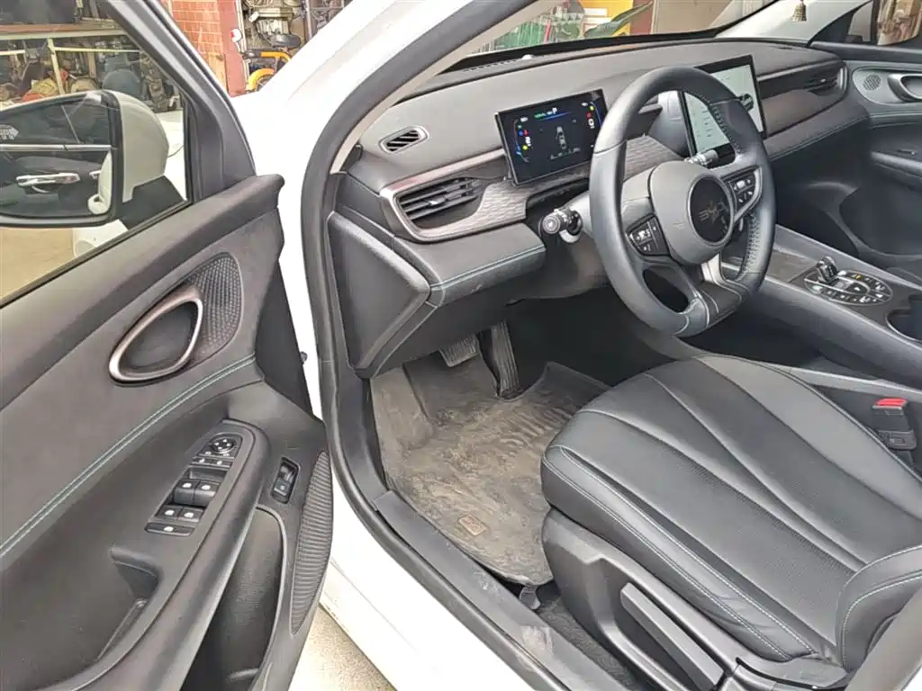 BYD Hai Bao 05 DM-i 2025 DM-i Smart Drive Edition 55KM Luxury фото 16
