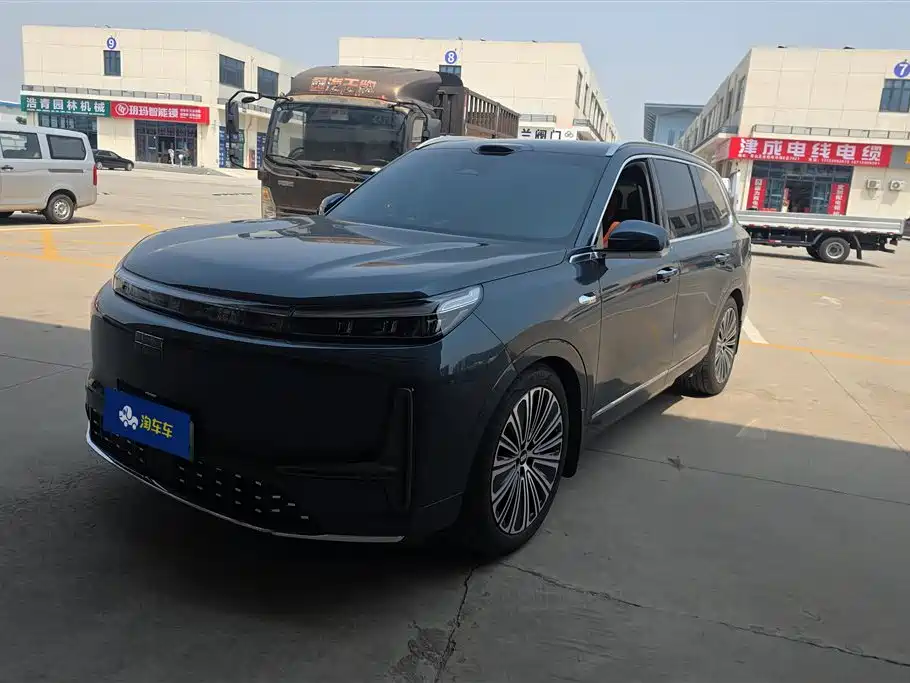 Geely Galaxy Galaxy M9 2025 Base Model