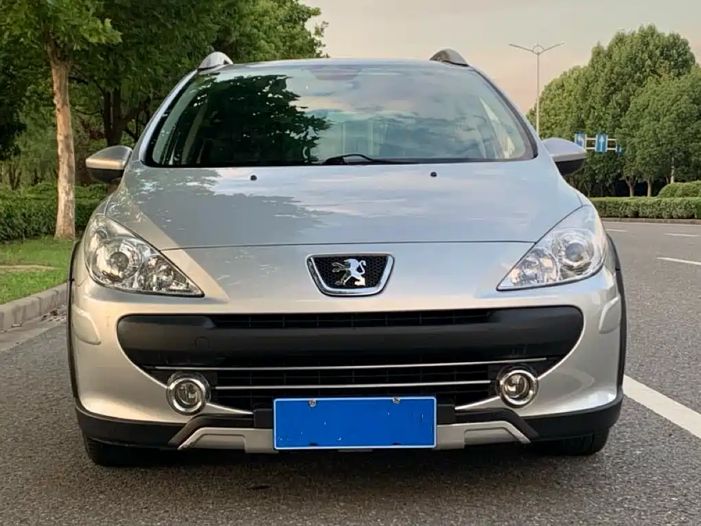 Peugeot 307 2013 1.6L Automatic CROSS фото 2