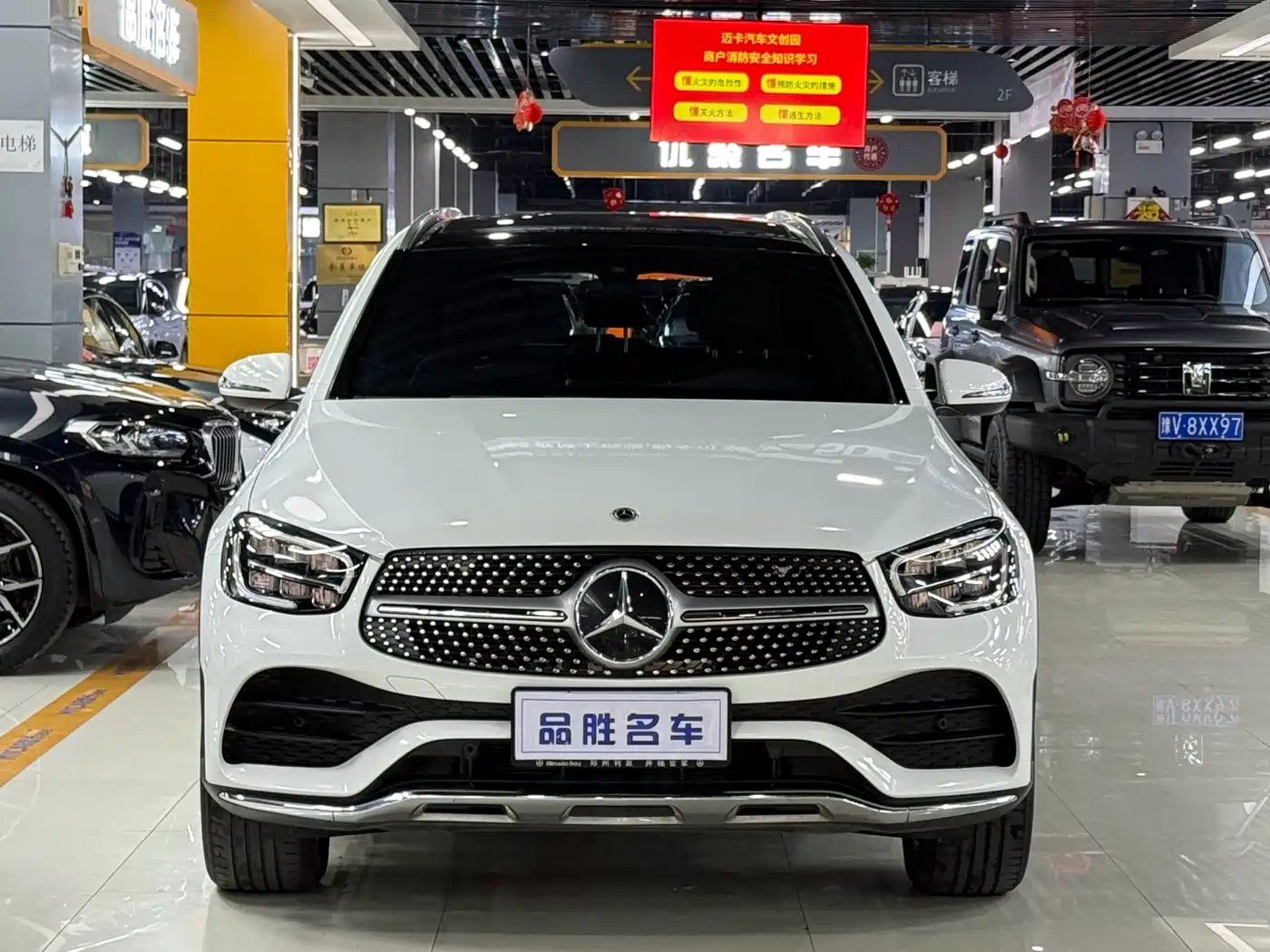 MERCEDES-BENZ GLC