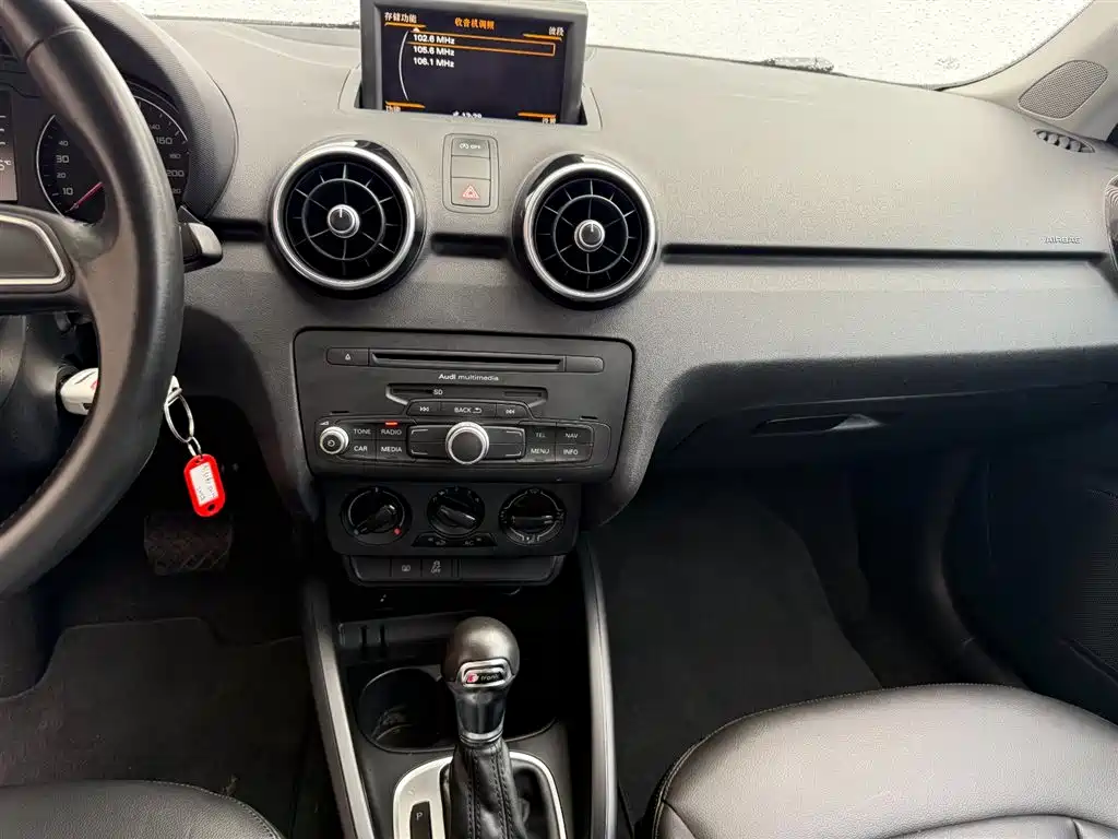 Audi A1 2014 30 TFSI Sportback Fashion фото 7
