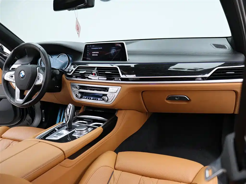 BMW 7 Series 2018 730Li Premium Type M Sport Package фото 24