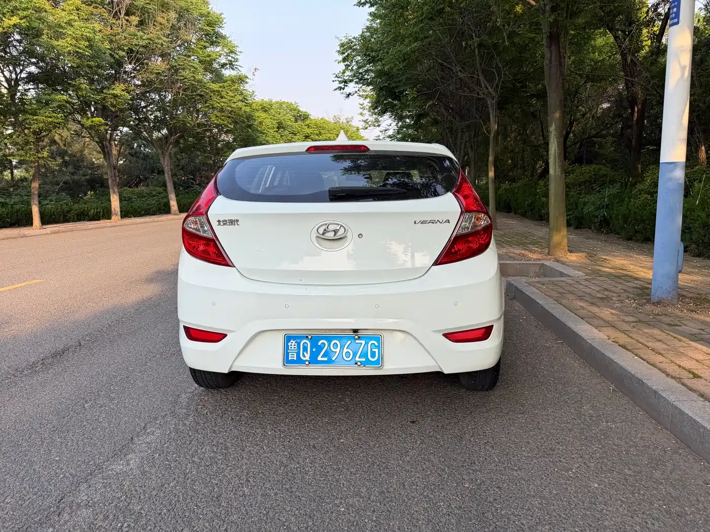 Hyundai Reina 2014 Model 1.4L Automatic GLX фото 5