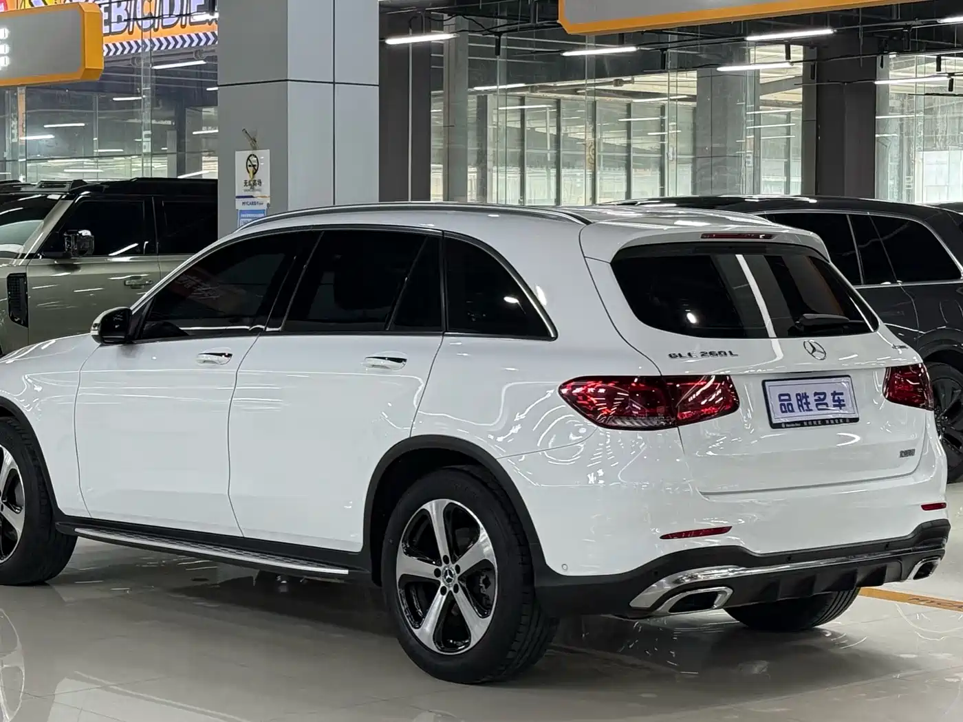 MERCEDES-BENZ GLC