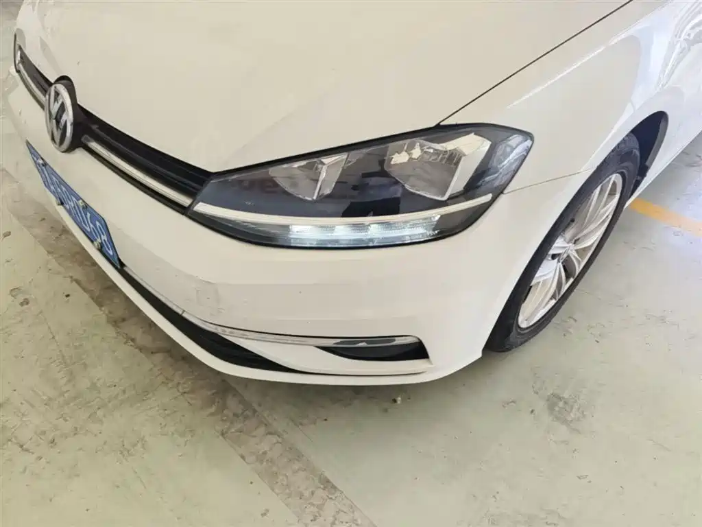 Volkswagen Golf 2018 1.6L Automatic Comfort фото 24