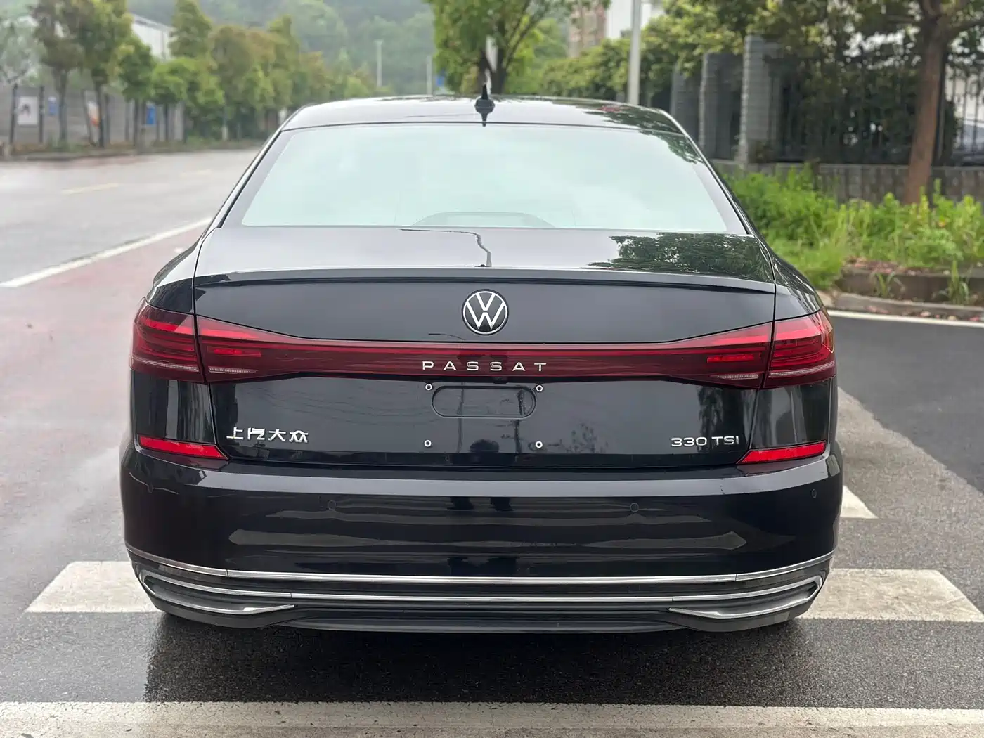 Volkswagen Passat 2023 330TSI Starlight Luxury Edition фото 5