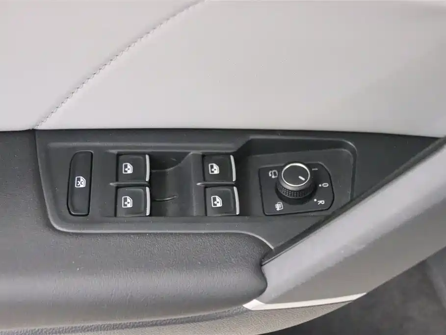 Volkswagen Tayron 2023 300TSI 2WD Luxury Plus Advanced Edition фото 13