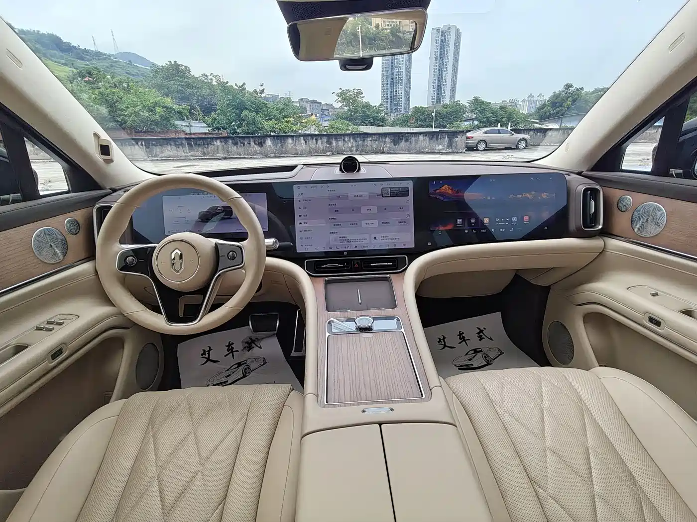AITO Wenjie AITO M9 2024 Extended Range Ultra 42kWh 6-Seater фото 11