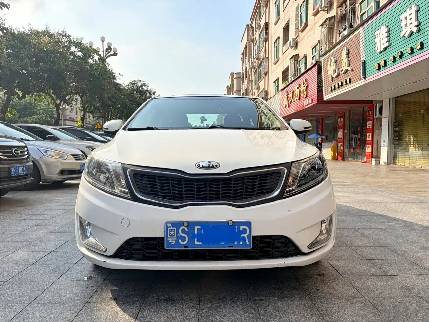 Kia K2 2012 Sedan 1.4L AT Premium ECO Commemorative Edition фото 2