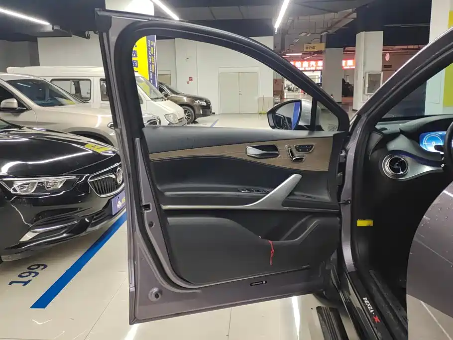 Denza X 2020 2020 Model PHEV Flagship Edition