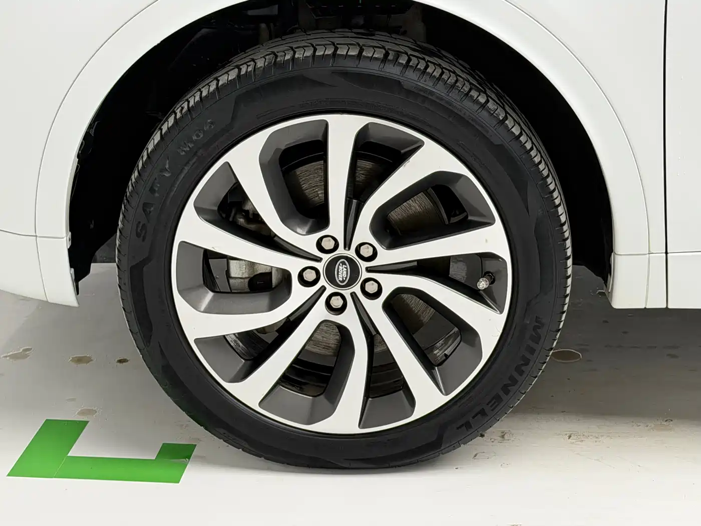 Land Rover Discovery Sport 2020 249PS R-Dynamic Performance фото 8