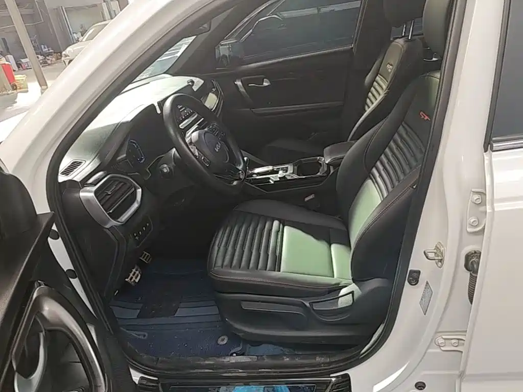 Фото 15 - Kia Sportage