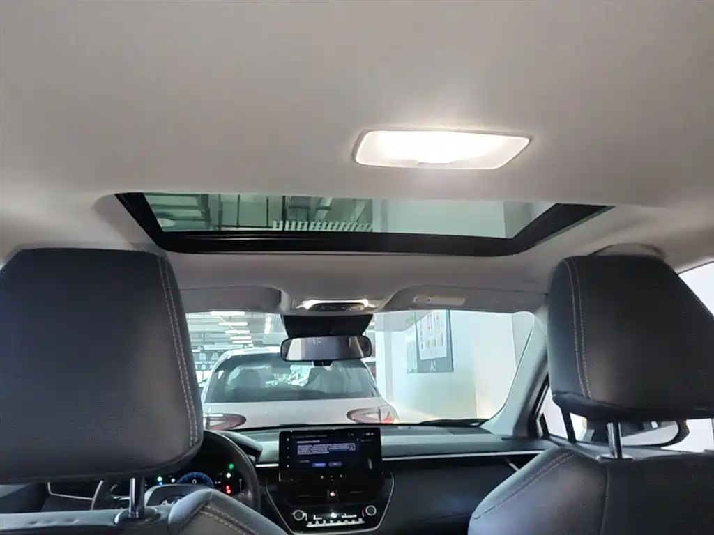 Toyota Corolla Cross 2023 2.0L Elite Edition фото 18