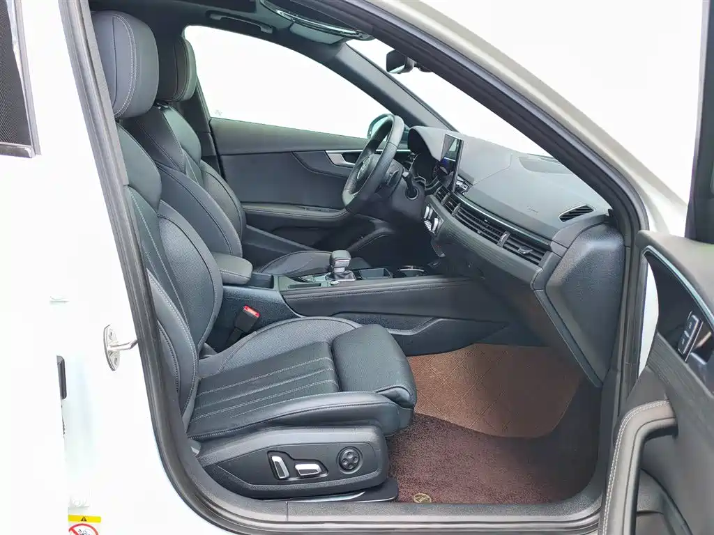 Audi A4L 2024 40 TFSI Luxury Dynamic фото 11