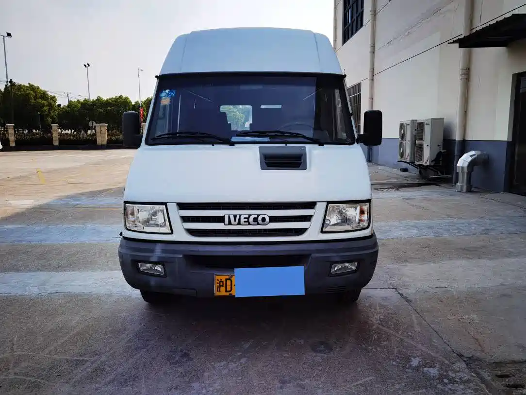 Iveco Daily 2013 2014 Model 2.8T-V40 NJ5044XXY3A43S4