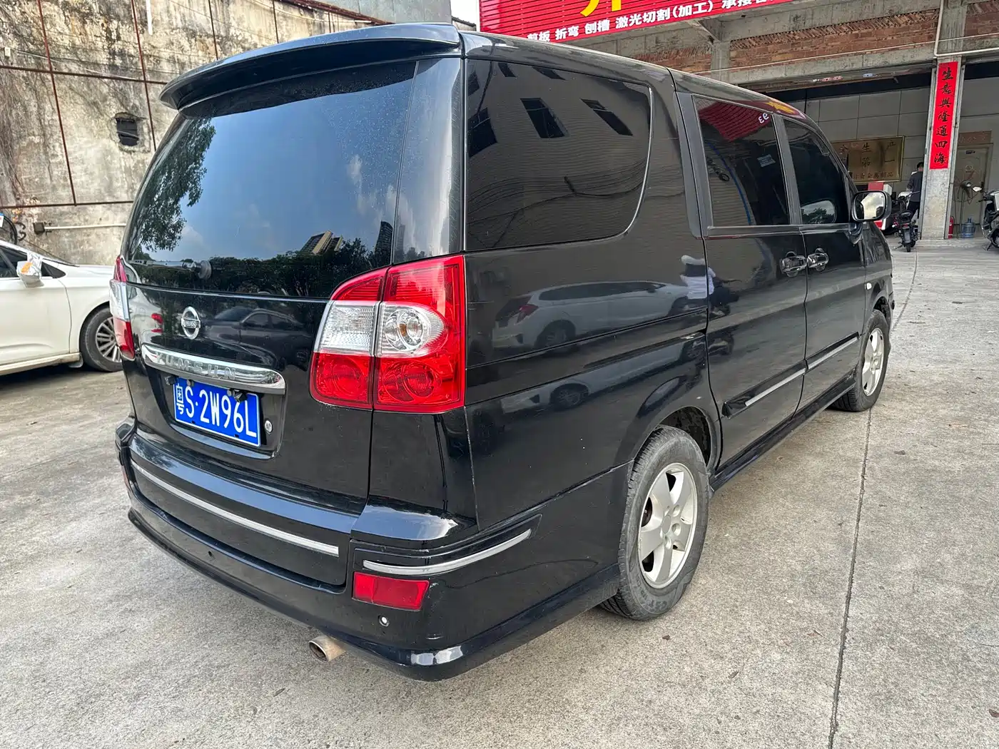 Dongfeng Yuxuan 2012 2009 2.5L Auto Luxury Edition