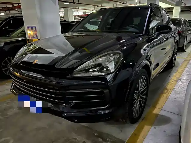 Porsche Cayenne 2022