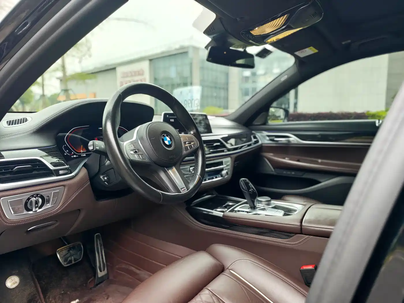 BMW 7 Series 2021 Model 730Li M Sport Package фото 9