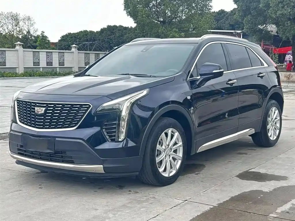 CADILLAC XT4