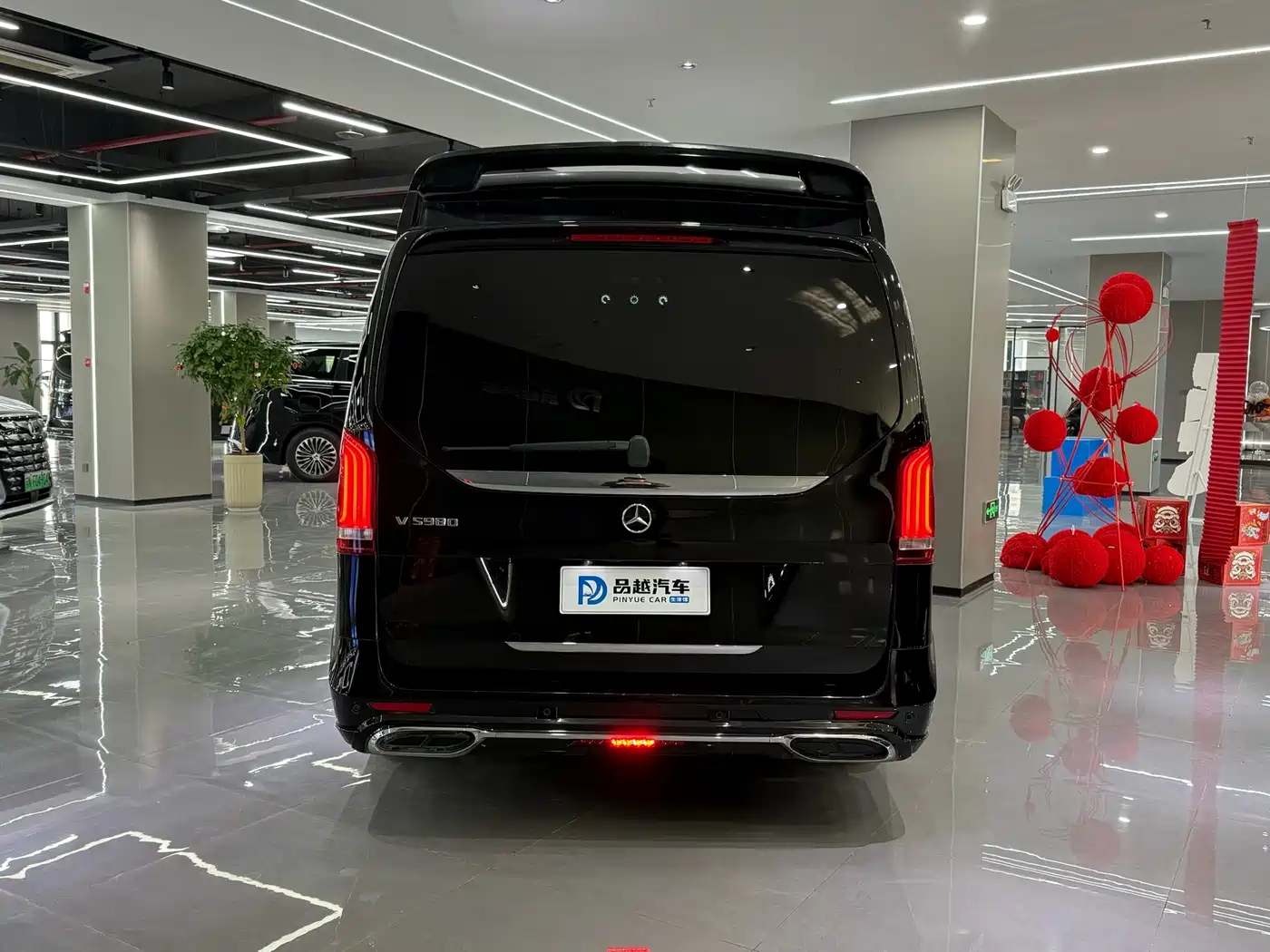 MERCEDES-BENZ V CLASS