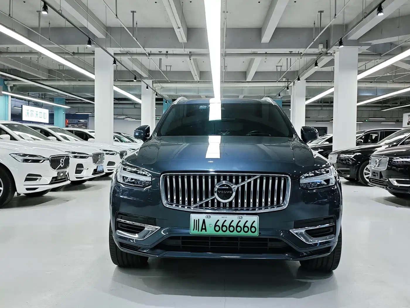 Volvo XC90 Plug-in Hybrid 2021 E-Drive Hybrid T8 Premium Luxury 7-Seater фото 2