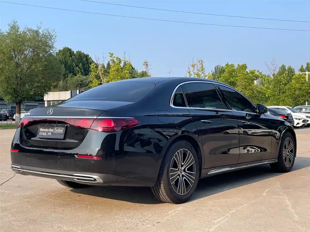 Mercedes-Benz E-Class 2026 2026 E 260 L Classic Edition
