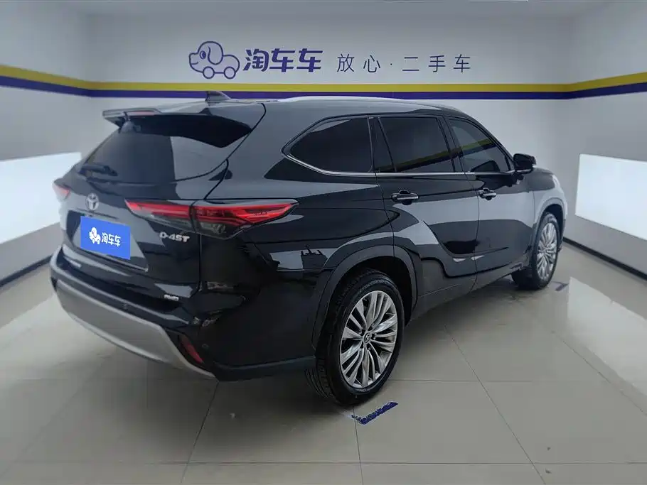 TOYOTA HIGHLANDER