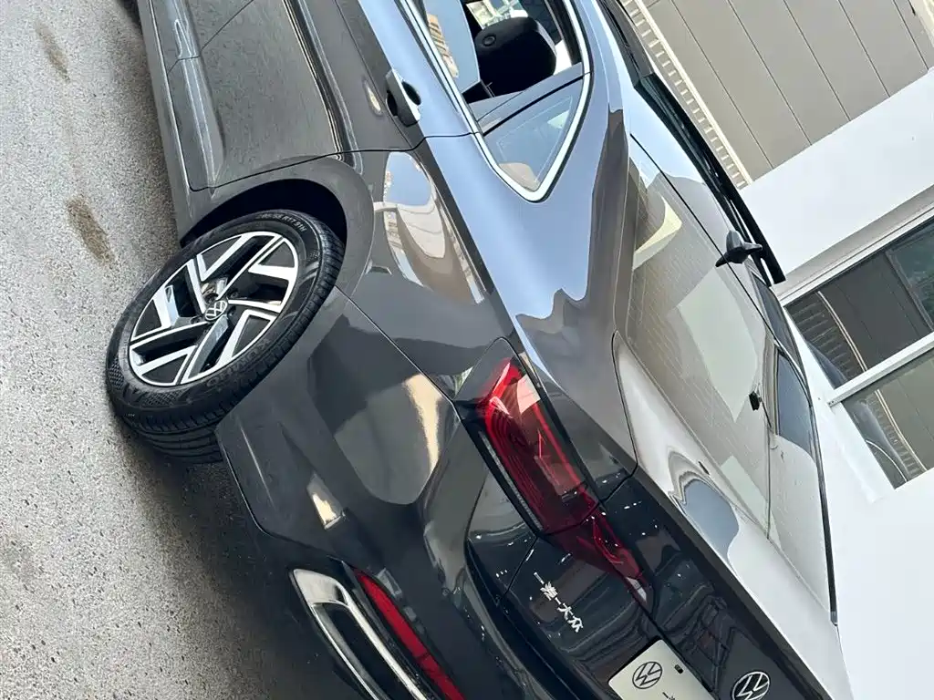 Volkswagen Sagitar 2023 300TSI DSG Surpassing Edition фото 23