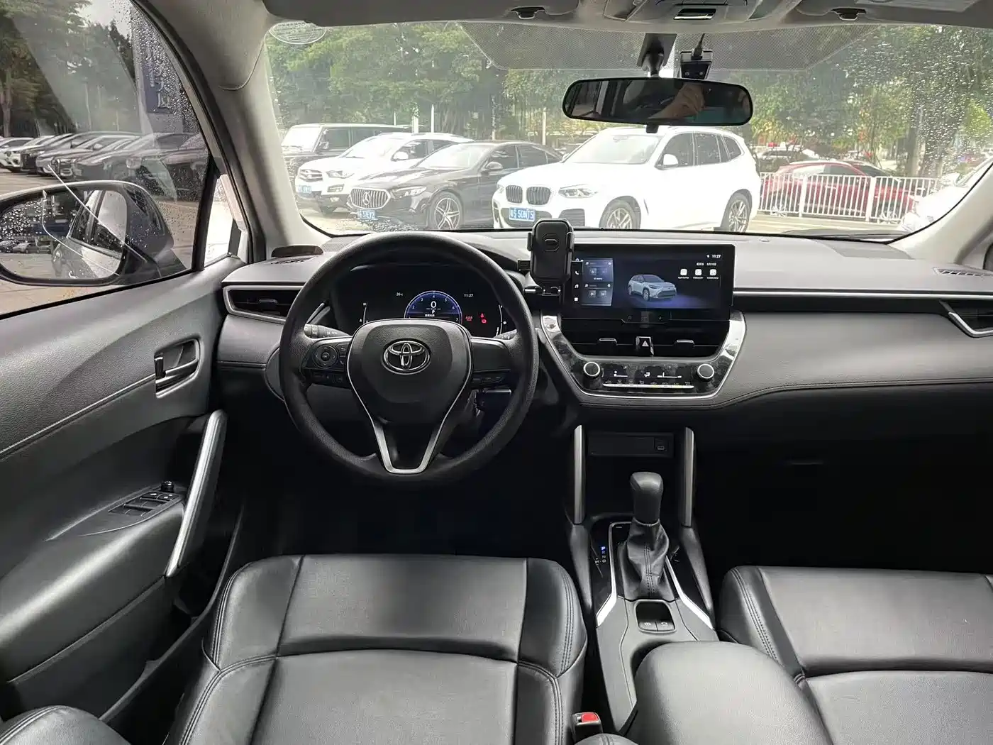 Toyota Frontlander 2023 2.0L CVT Elite Edition фото 14