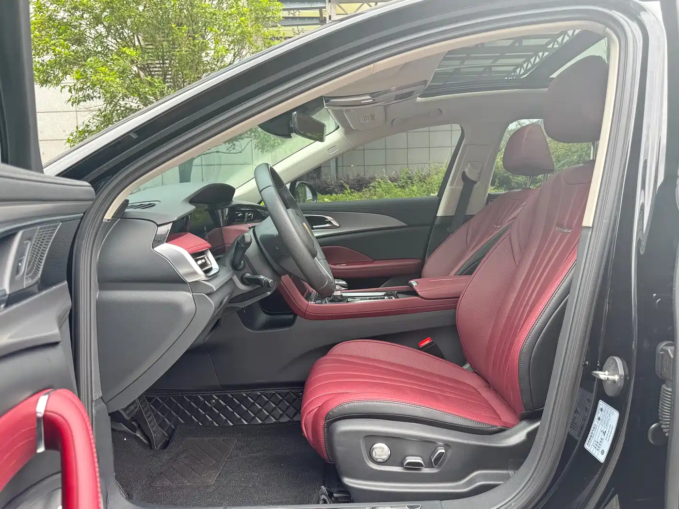 Hongqi H5 2024 2.0T Automatic Smart Connect Flag Smooth Edition фото 9