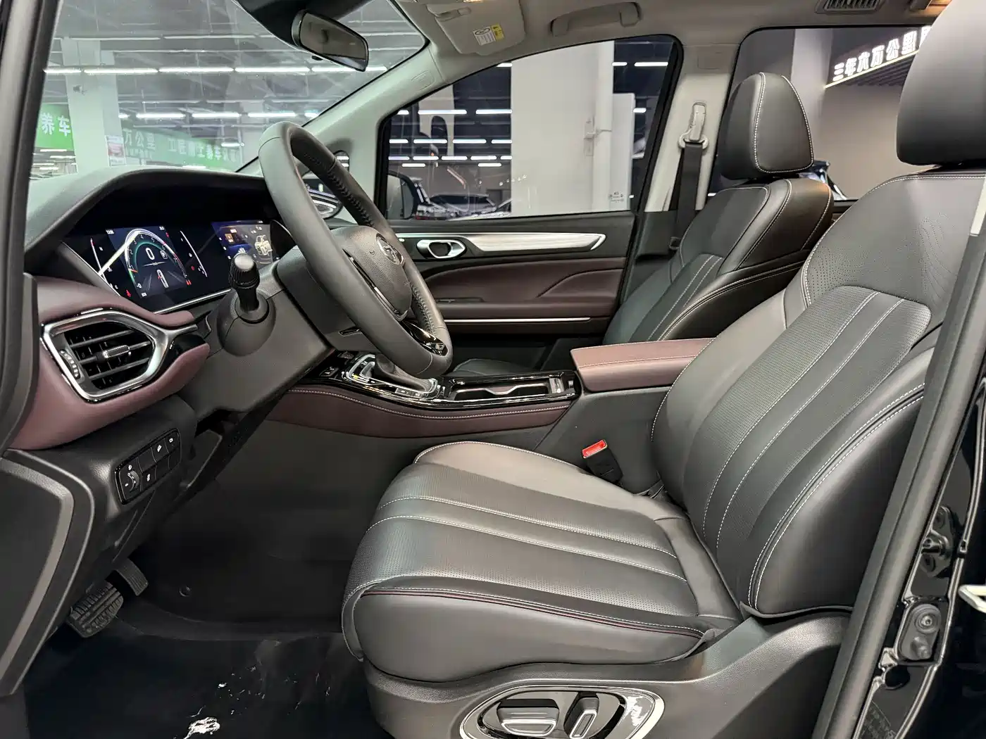 GAC Trumpchi Trumpchi M6 2023 PRO 270T DCT Premium Edition фото 13