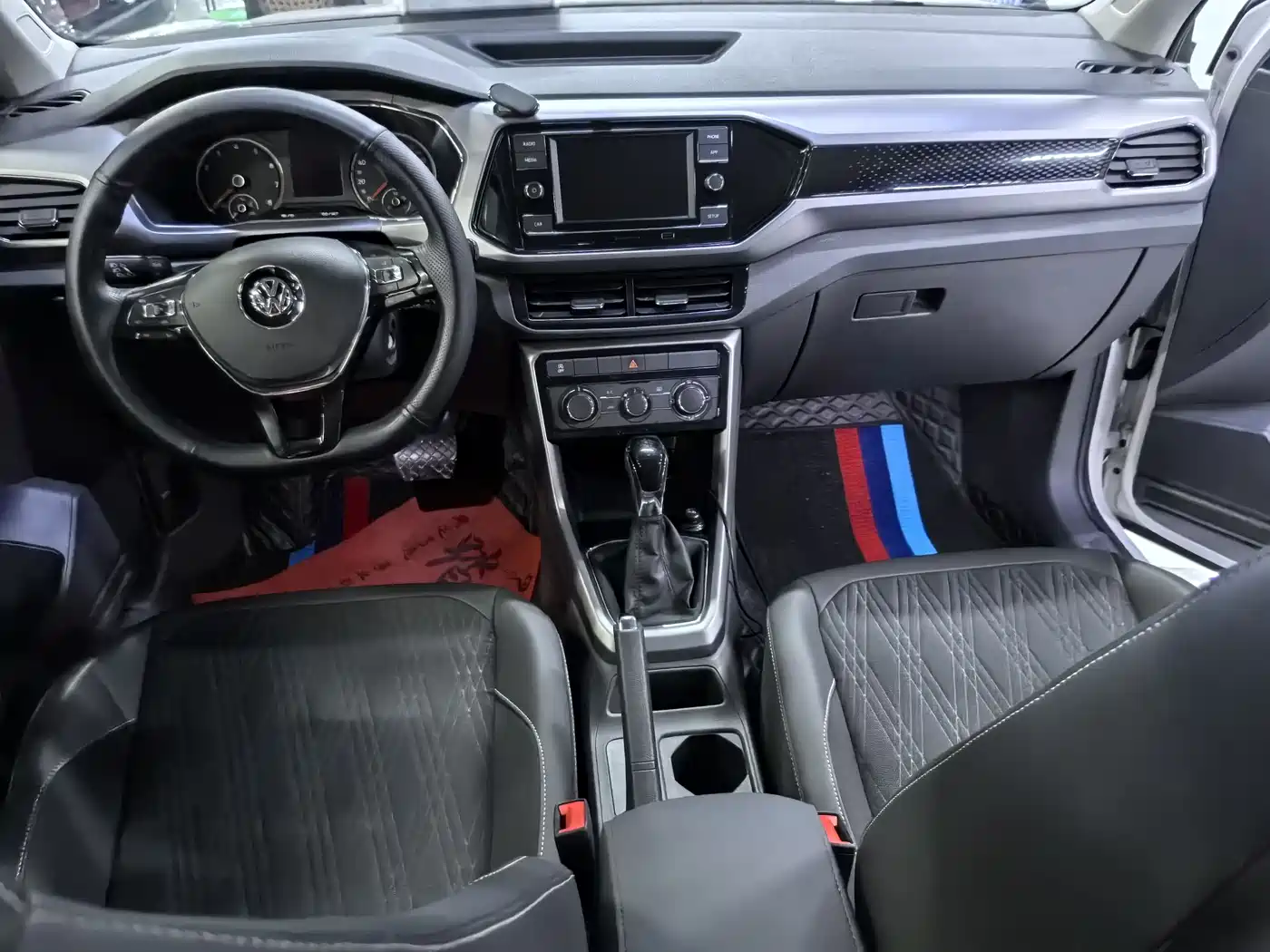 Volkswagen T-Cross 2019 1.5L Automatic Comfort Edition фото 8