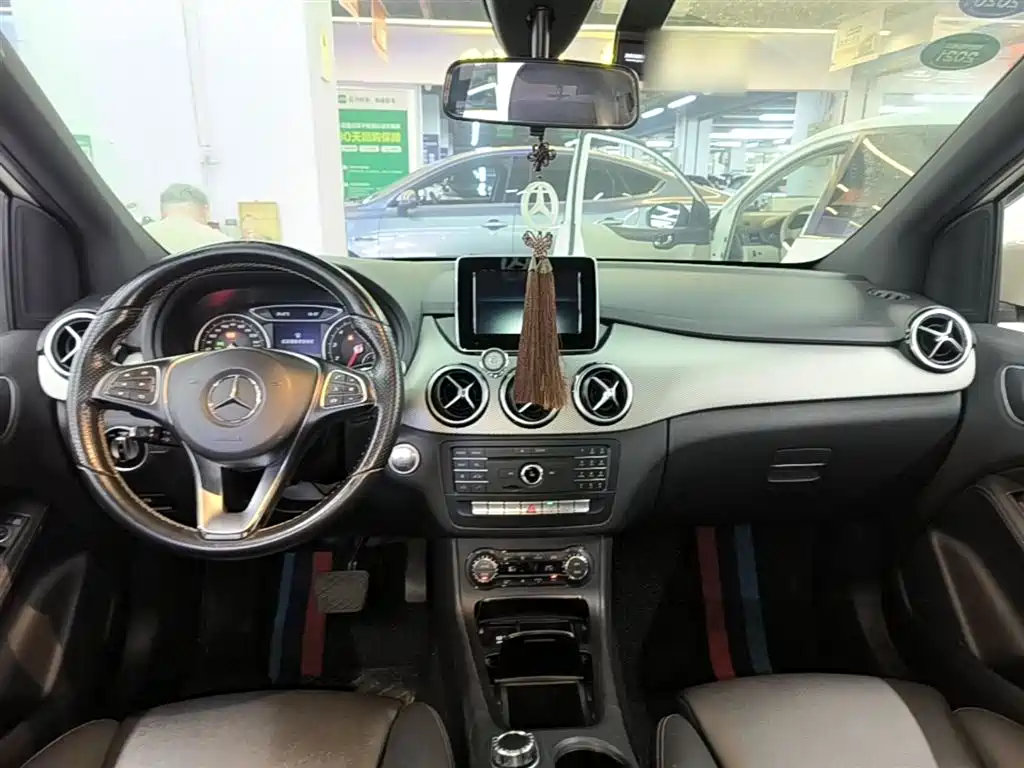 Mercedes-Benz B-Class 2015 B 200 Style фото 10