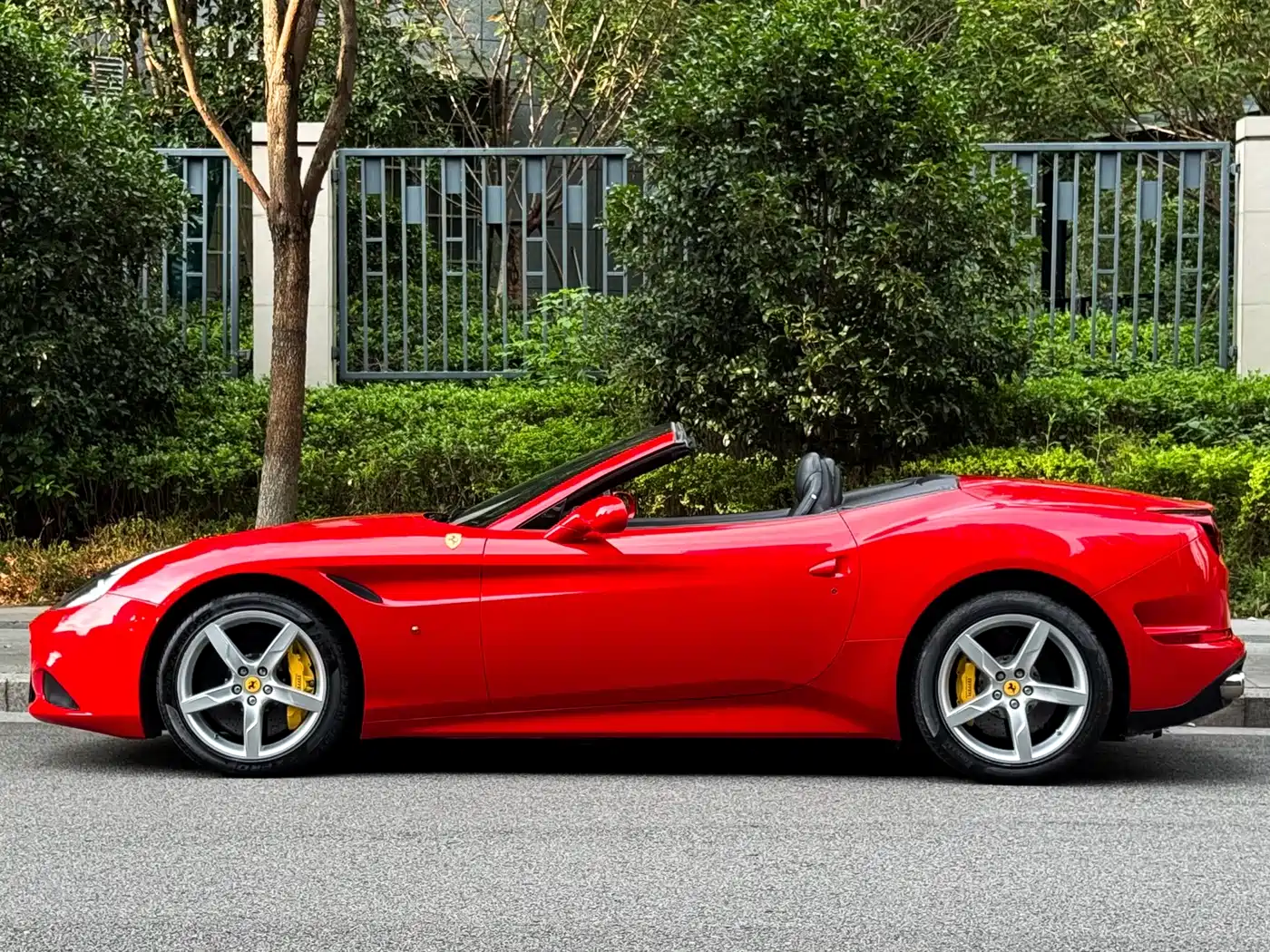 Ferrari California T 2015 2015 3.9T Standard