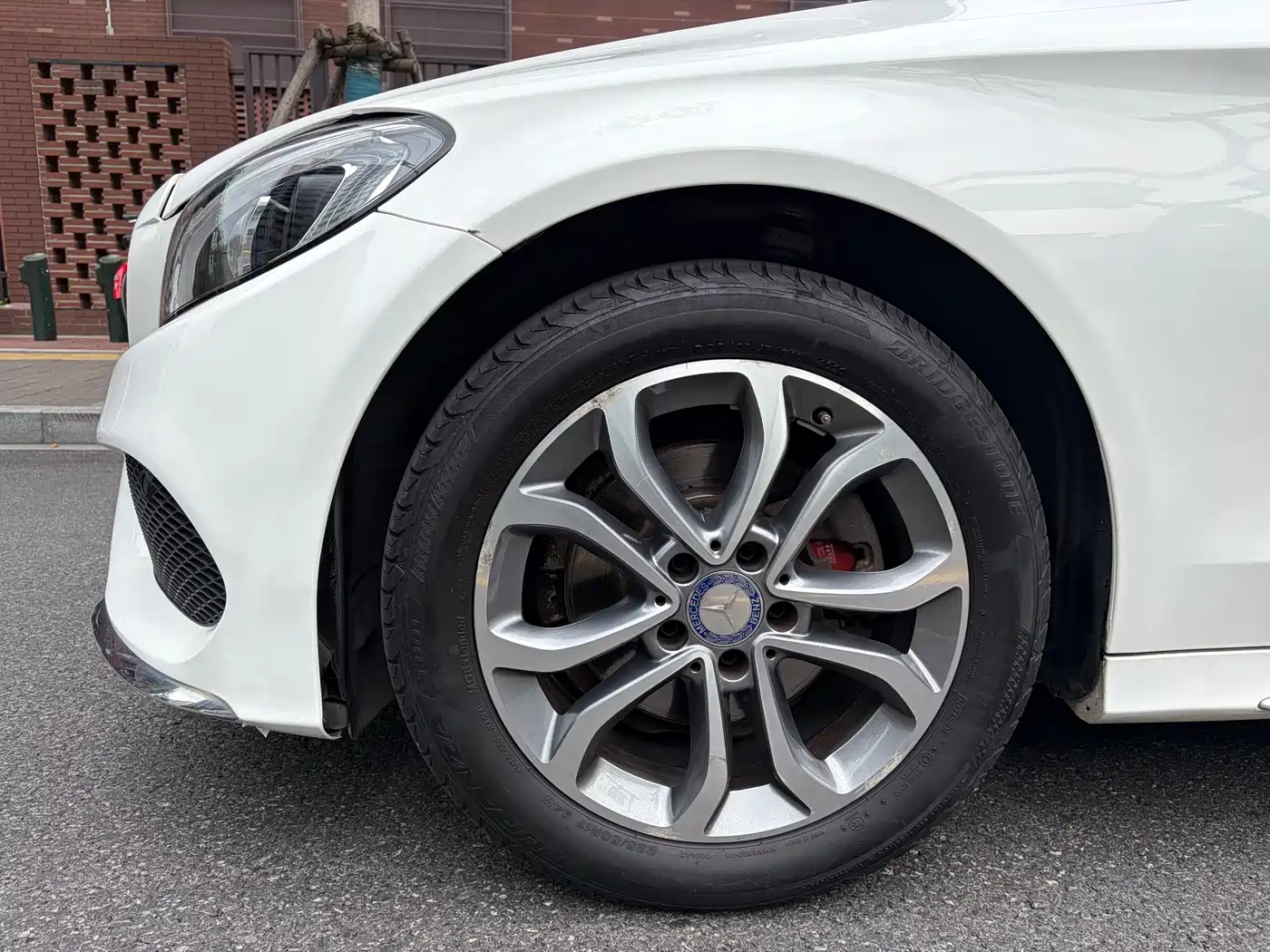 Mercedes-Benz C-Class 2017 Facelift C 180 L Dynamic Sport Edition фото 4