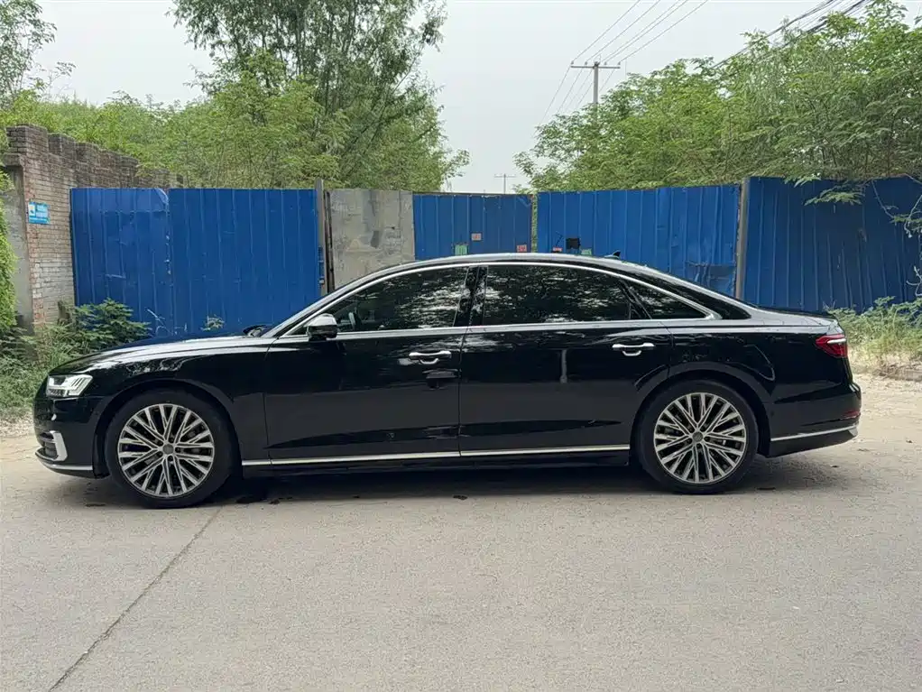 Audi A8 2018 A8L 55 TFSI quattro Luxury фото 6