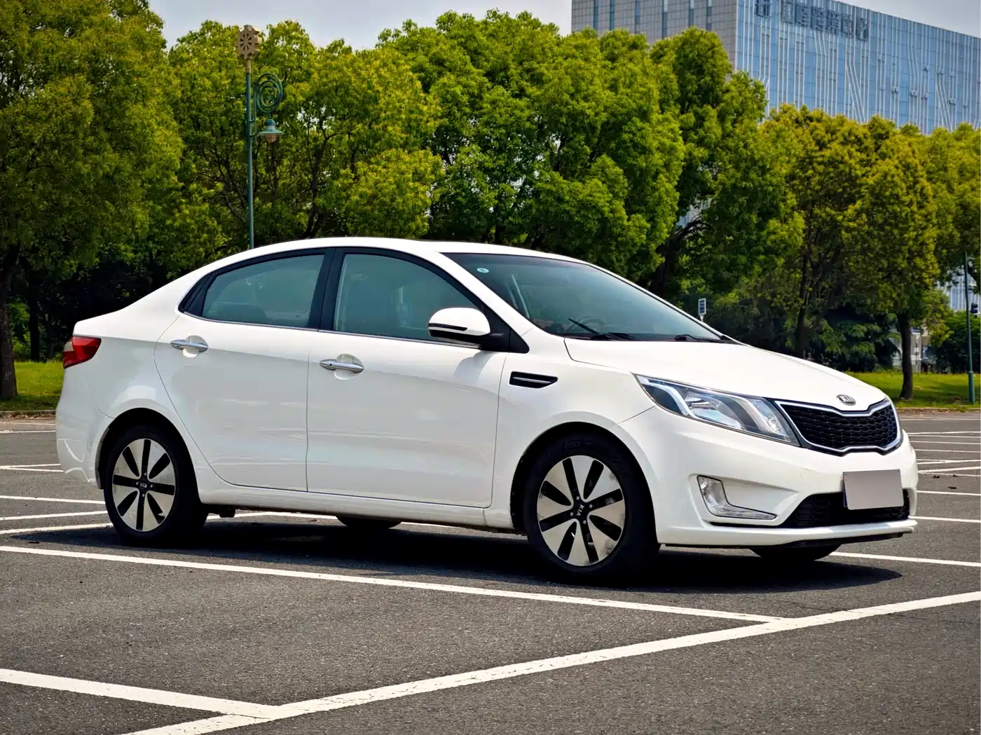 Kia K2 2012 Model Sedan 1.6L AT Premium ECO фото 3