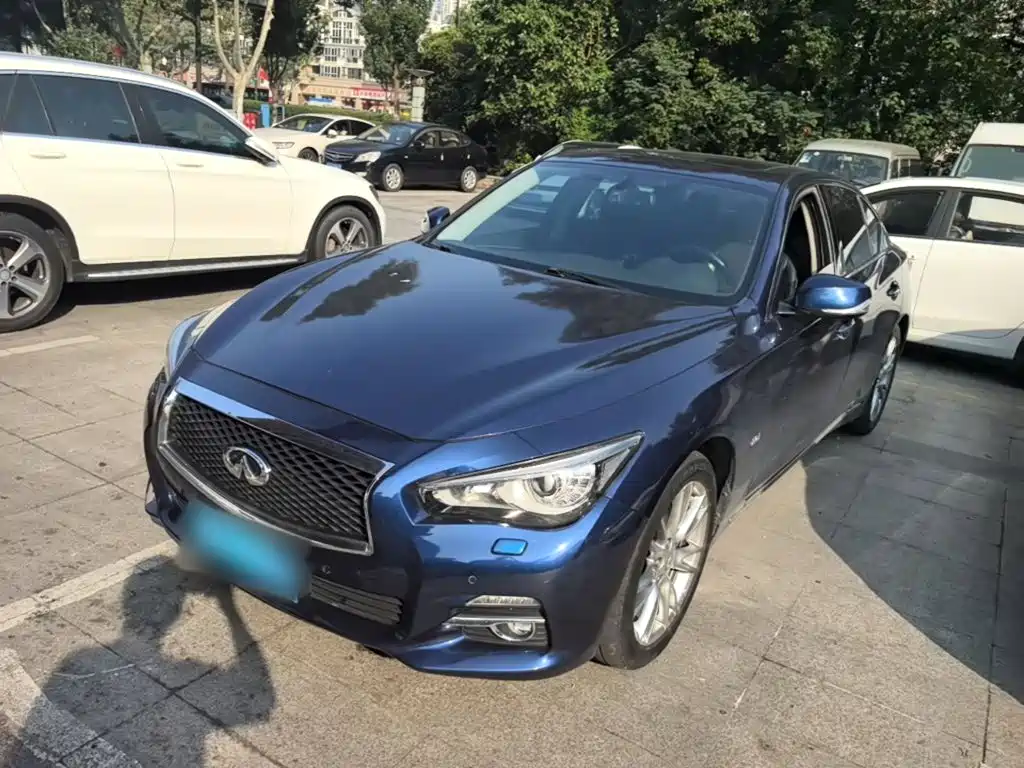 Photo 2 - Infiniti Q50L