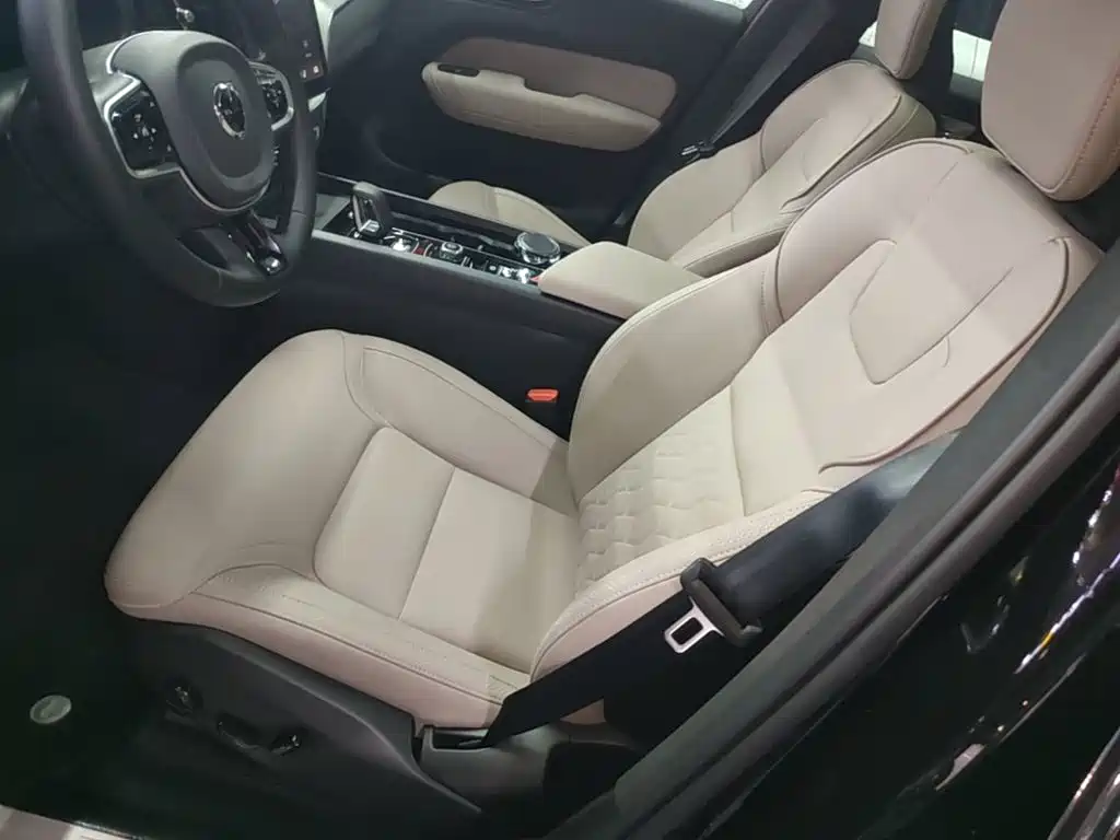 Volvo XC60 2025 2026 Model B5 AWD Smart Elite Luxury