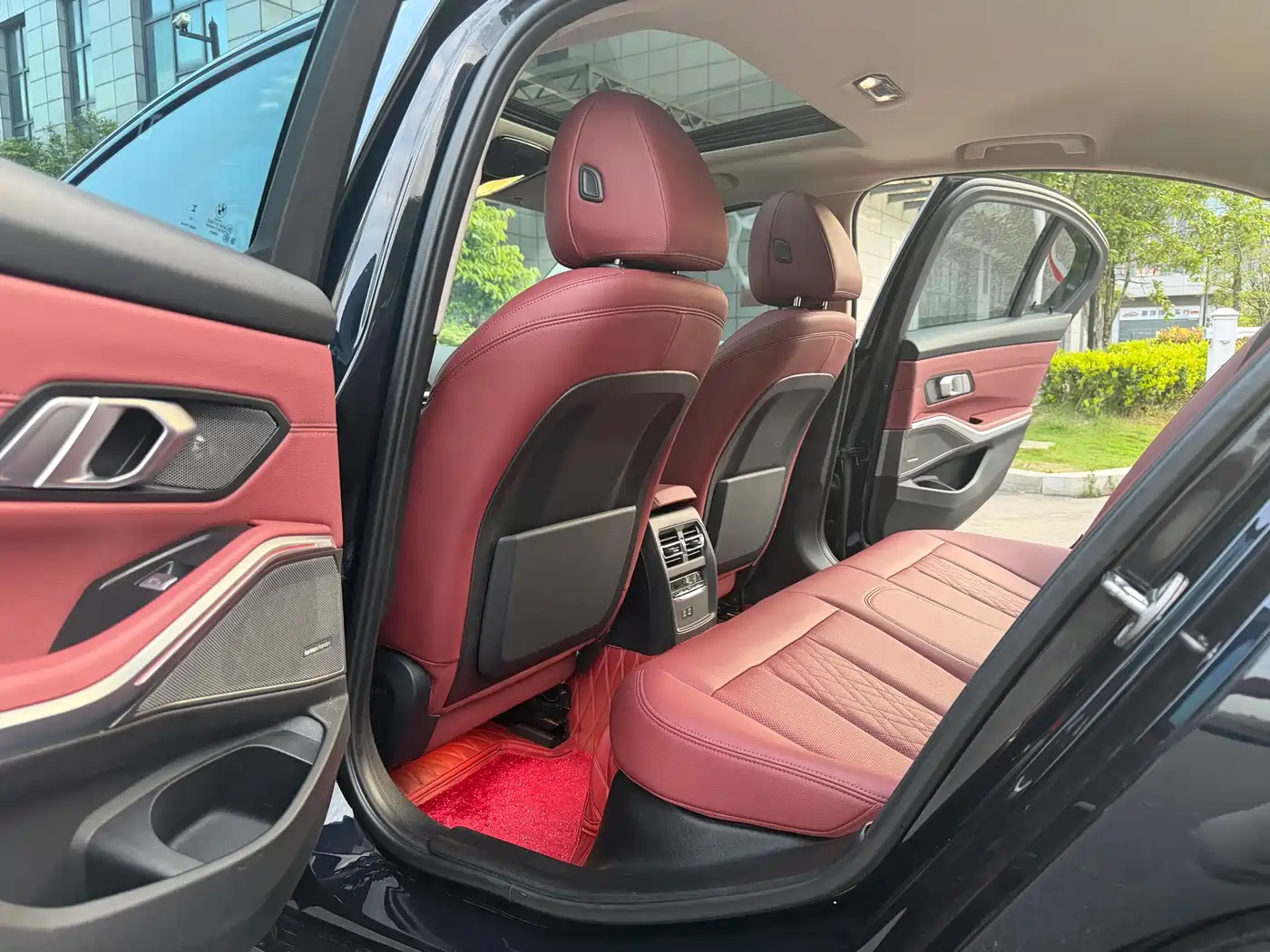 BMW 3 Series 2022 325Li M Sport Shadow Edition фото 11