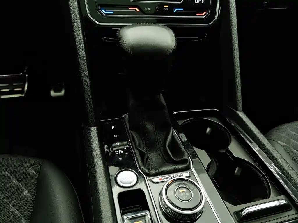 صورة 13 - Volkswagen Teramont