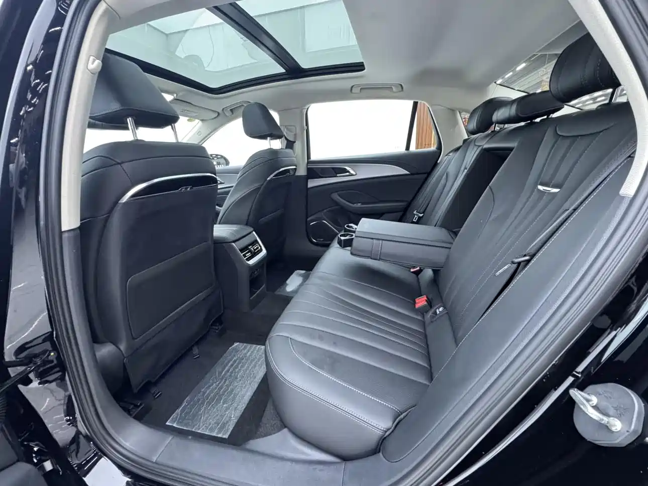 Hongqi H5 2023 1.5T DCT Smart Connect Flag Rhythm фото 5