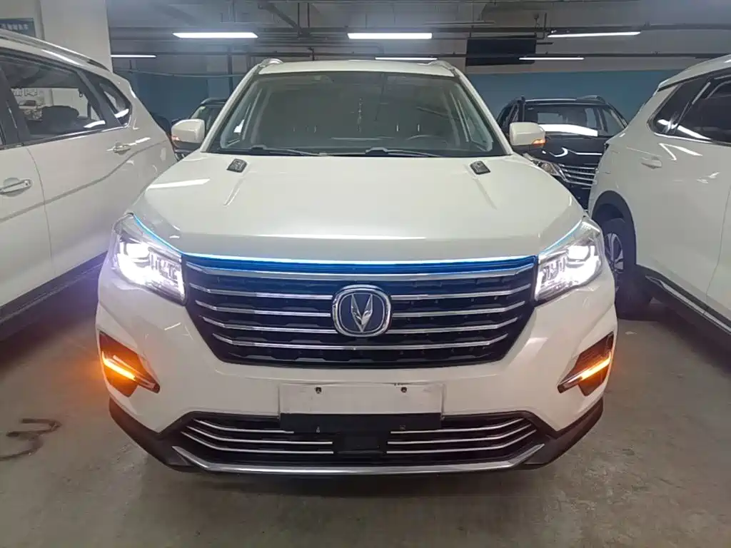 Фото 3 - Changan CS75