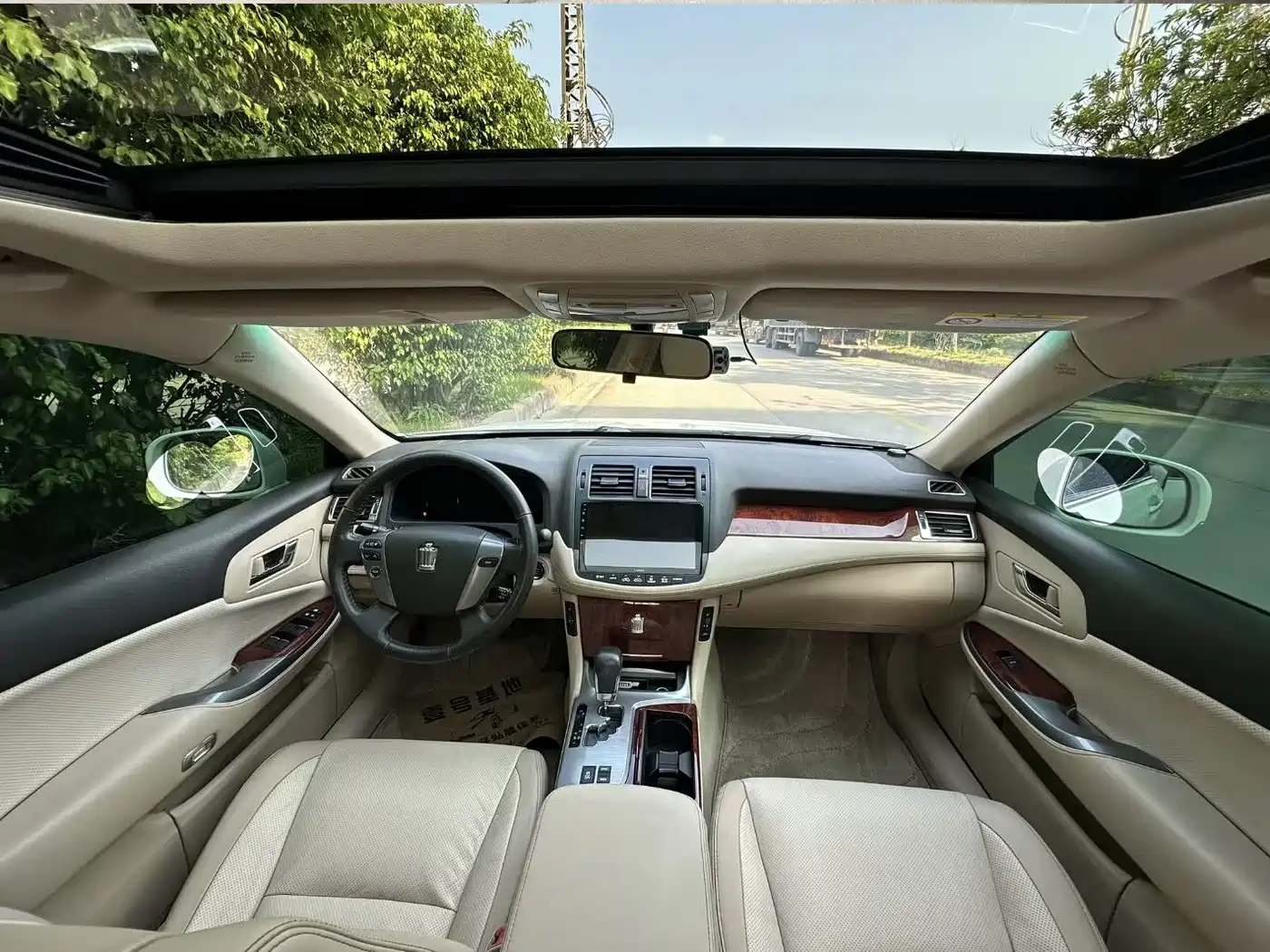 Toyota Crown 2012 2.5L Royal Leather Edition фото 9