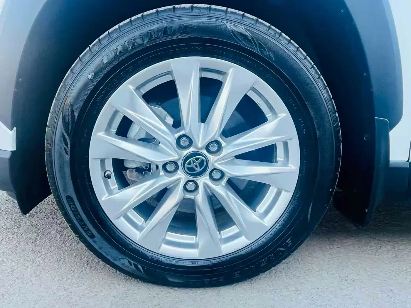 Toyota Corolla Cross 2023 Hybrid 2.0L Pioneer Edition фото 16