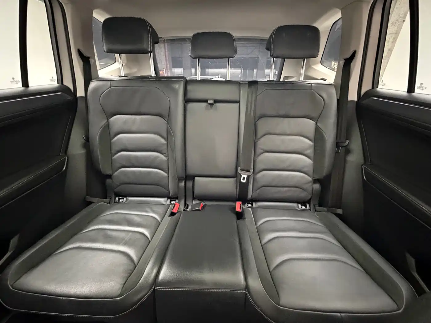 Volkswagen Tiguan L 2021 330TSI Automatic 2WD R-Line Premium фото 16