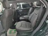 Фото 17 - Ford Explorer